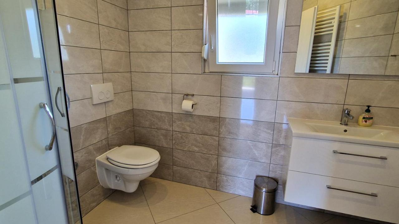 Apartments Pinezic Skrbcici Luaran gambar