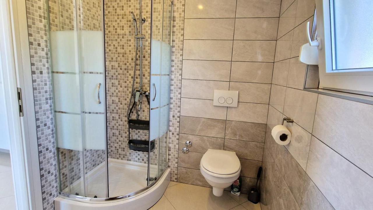 Apartments Pinezic Skrbcici Luaran gambar