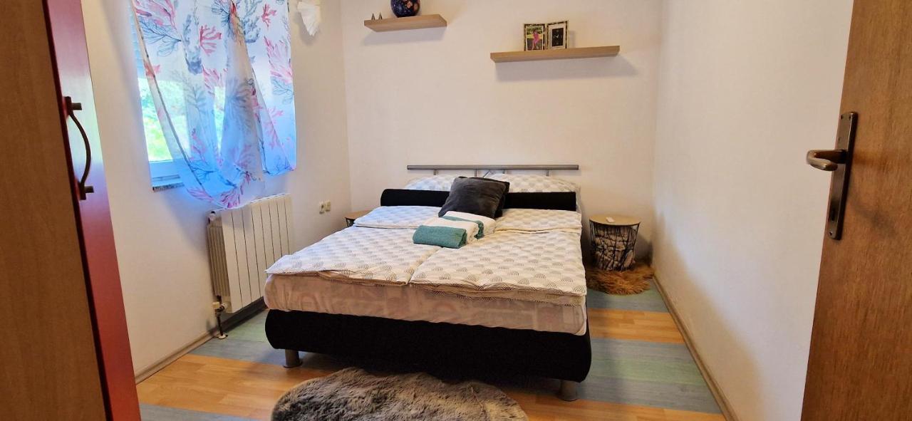 Apartments Pinezic Skrbcici Luaran gambar